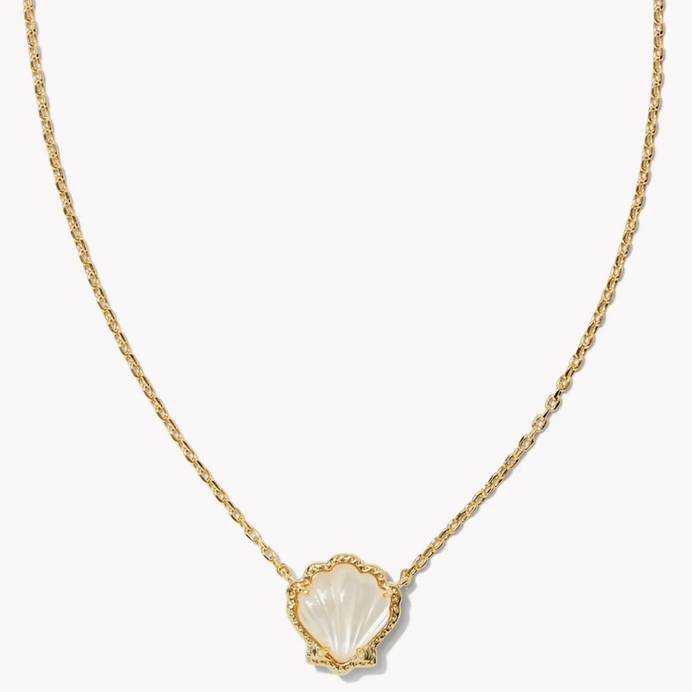 Brynne Shell Gold Short Pendant Necklace